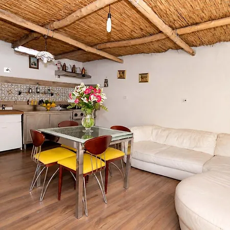 - Caruso Villa *